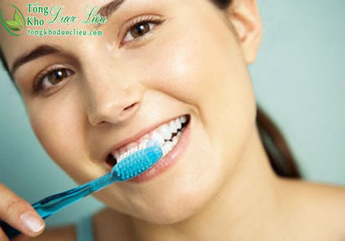 tiết lộ cách trị sưng nướu răng có mủ mãn tính cực hiệu quả 1